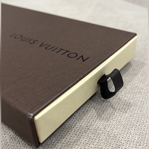 AUTHENTIC LOUIS VUITTON TIE OR SCARF GIFT BOX/ ORIGINAL TISSUE PAPER - Picture 1 of 7